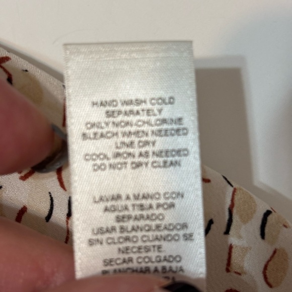 White House Black Market Women’s 100% Silk Blouse Size 6 White/Tan V-Back Office - Picture 8 of 8